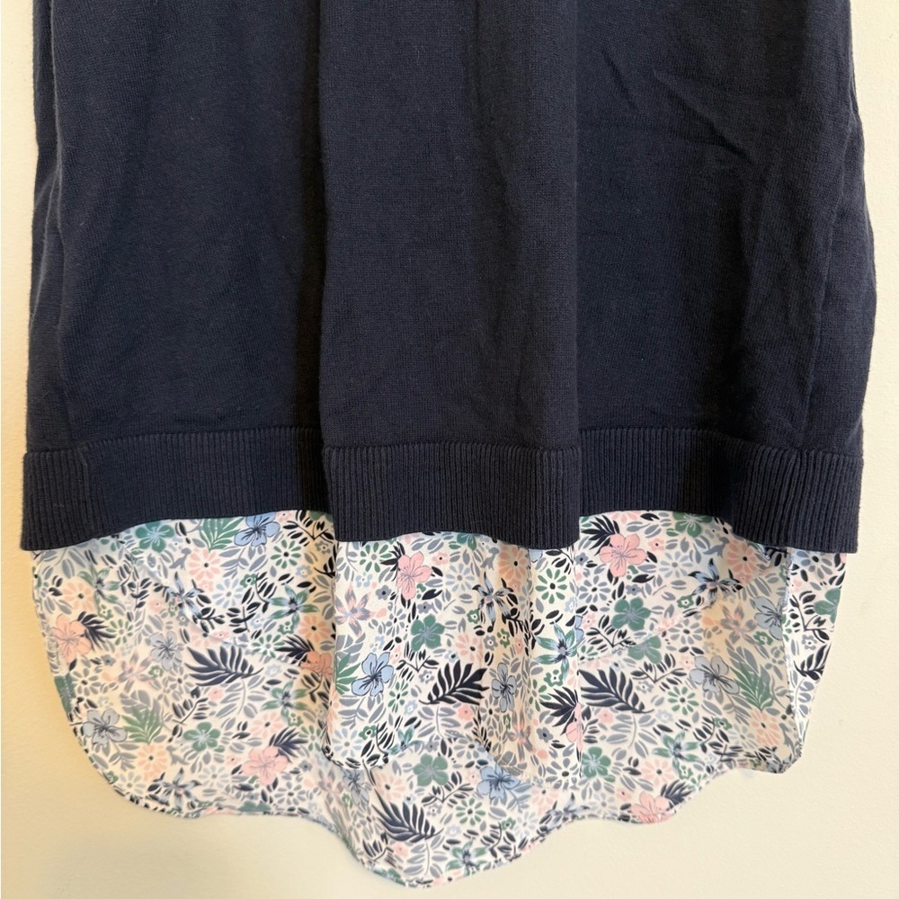 2/$30 LOFT - Navy Knit Sleeveless Top with Floral Hem - Picture 4 of 7